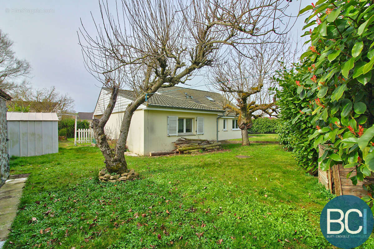 Maison à CHAMPENOUX