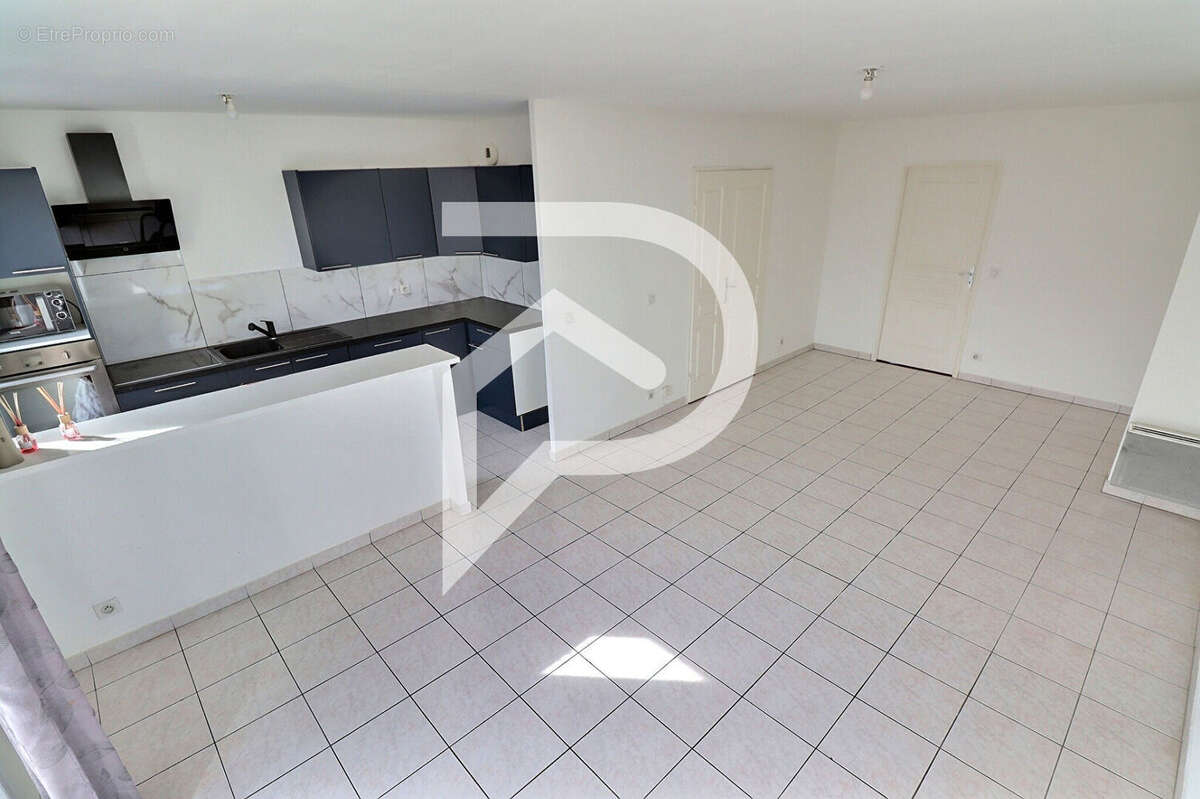 Appartement à VAUREAL