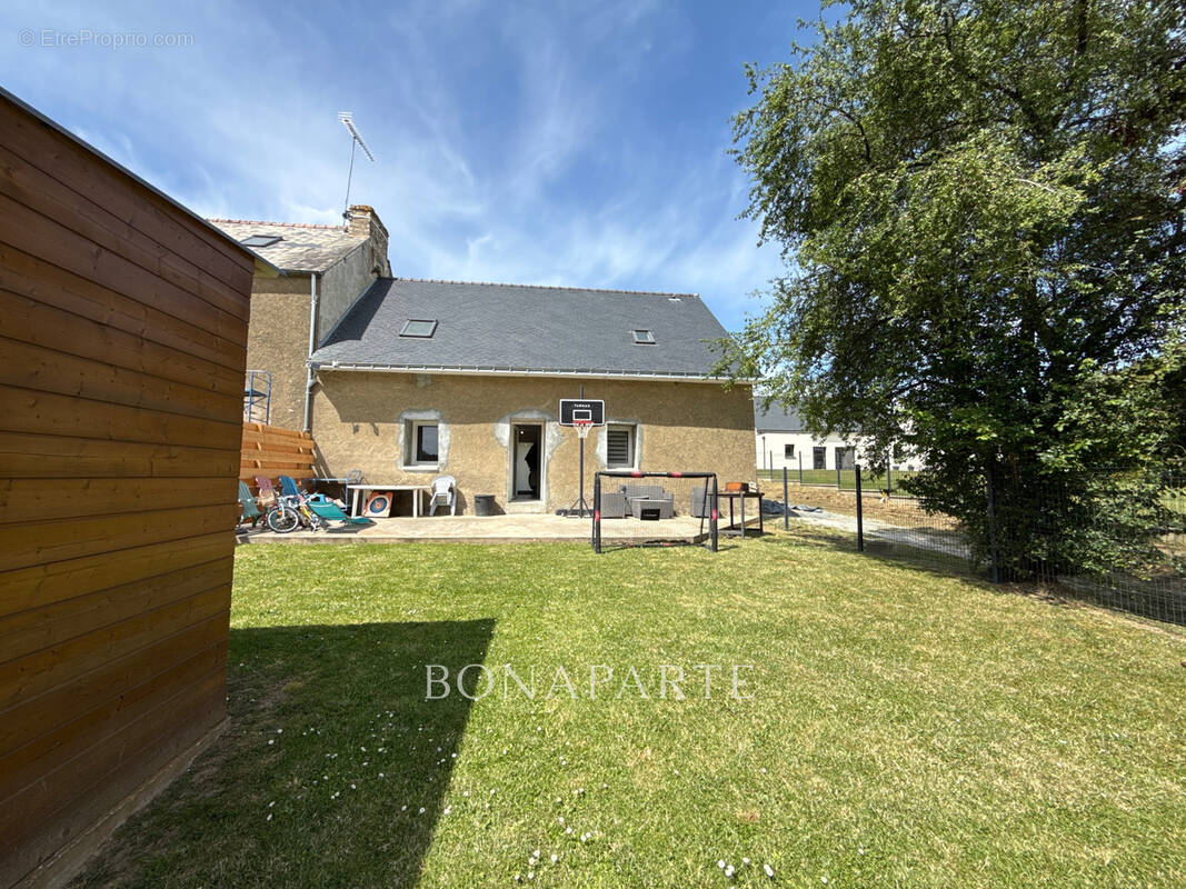 Maison à BAINS-SUR-OUST