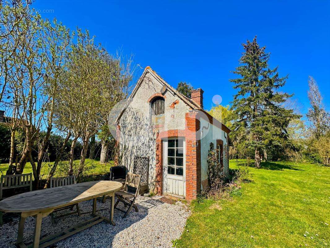 Maison à MARCILLY-LA-CAMPAGNE