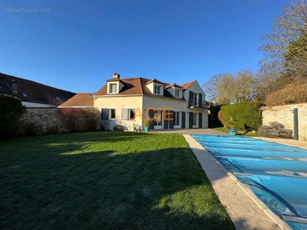 Maison à FONTENAY-EN-PARISIS