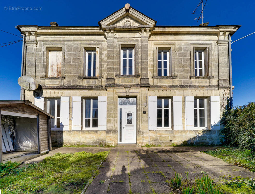 Maison à SALIGNAC