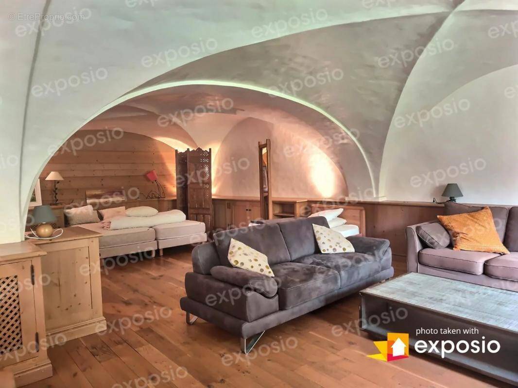 Appartement à LES ALLUES