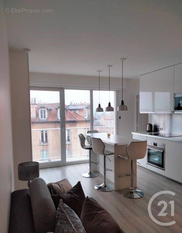 Appartement à SAINT-MAUR-DES-FOSSES