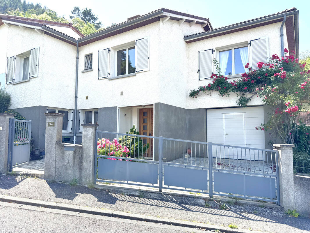 Maison à CEYRAT