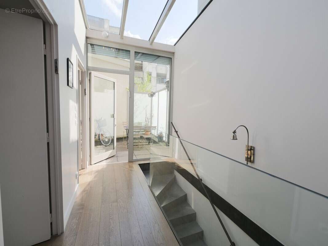 Maison à SURESNES