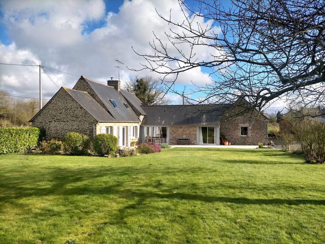 Maison à CREHEN