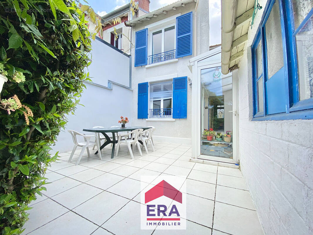 Maison à SARTROUVILLE