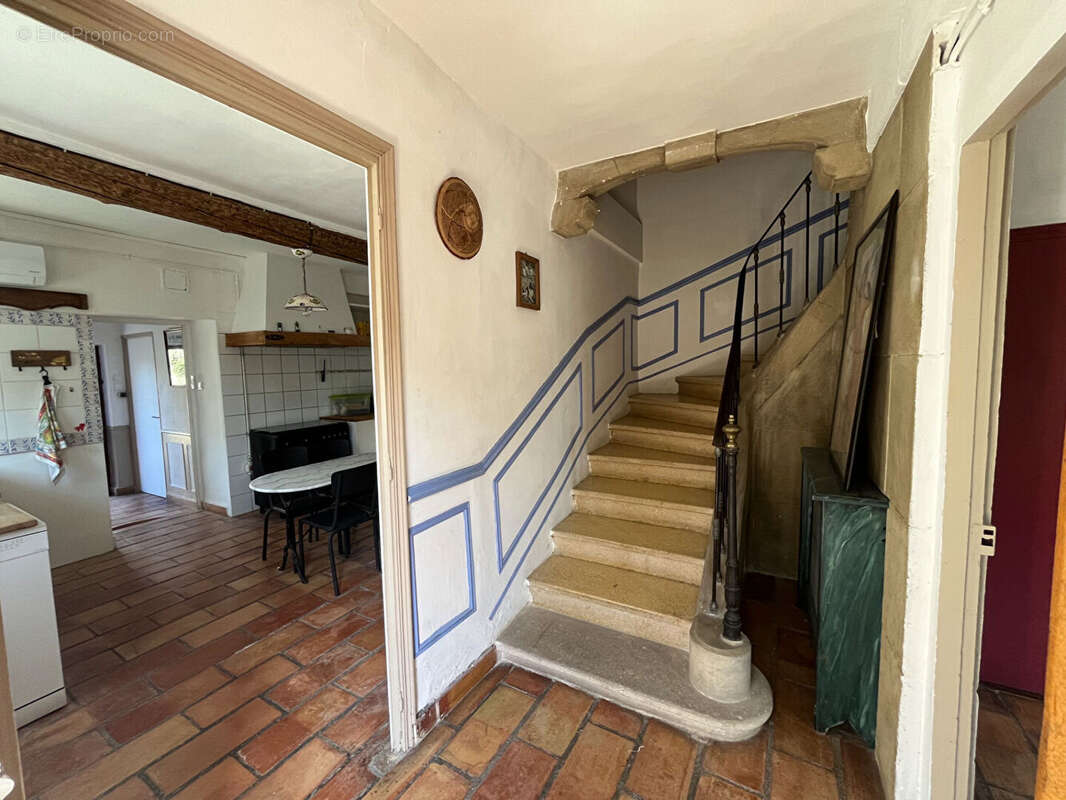 Maison à FONTAINE-DE-VAUCLUSE