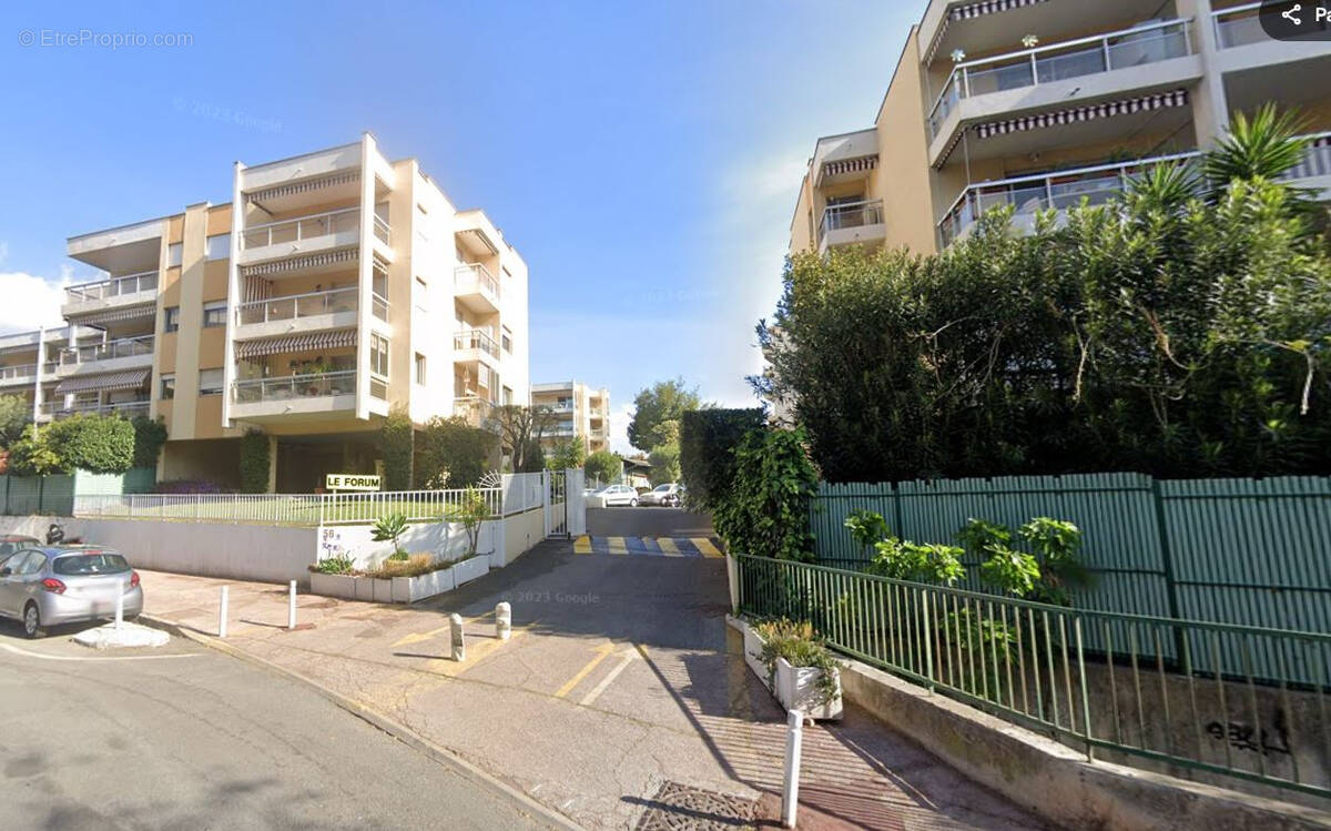 Parking à ANTIBES