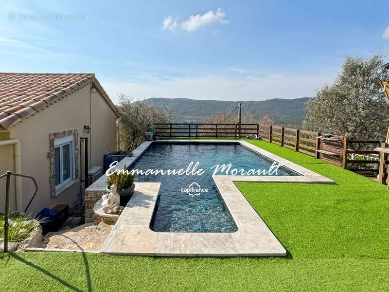 Maison à BAGNOLS-EN-FORET