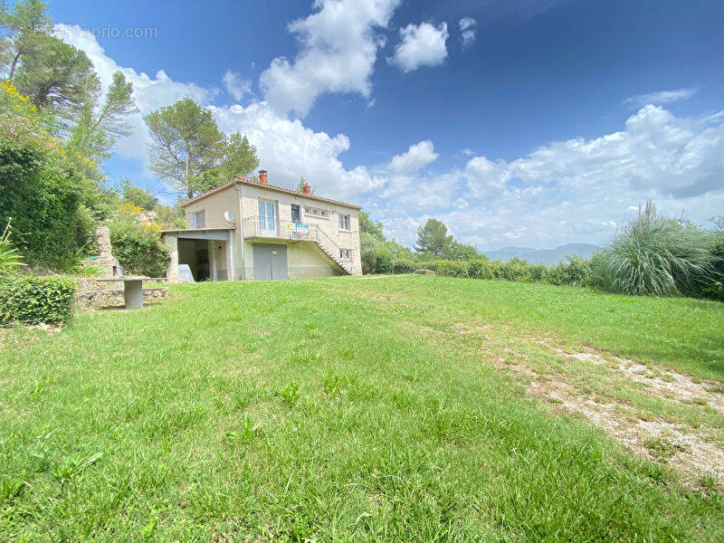 Maison à ENTRECHAUX