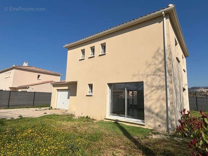 Maison à CALLIAN