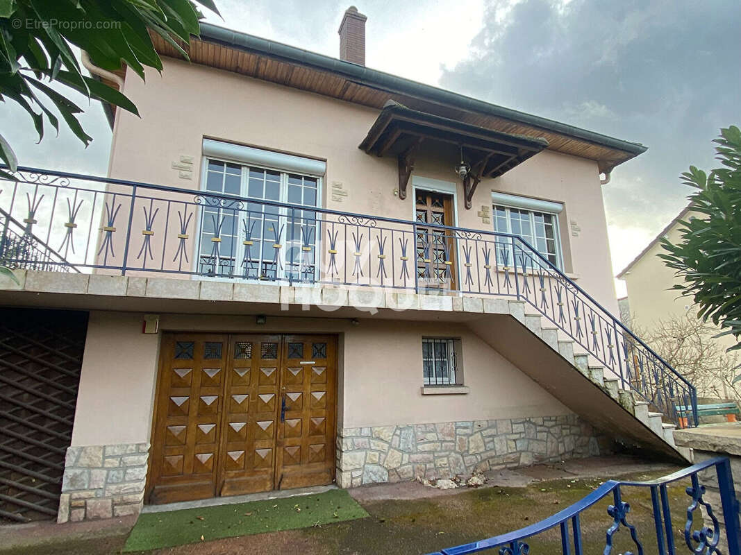 Maison à SAINT-REMY