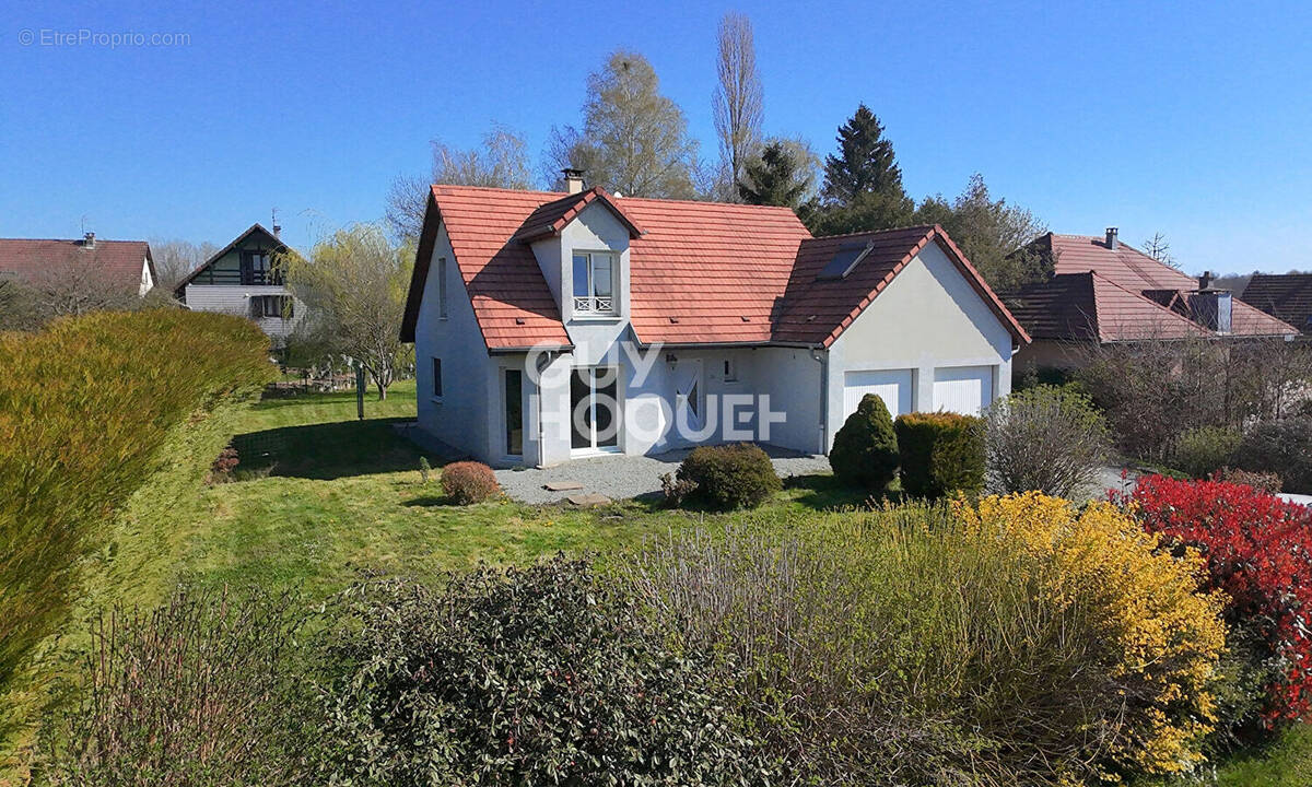 Maison à LARIVIERE