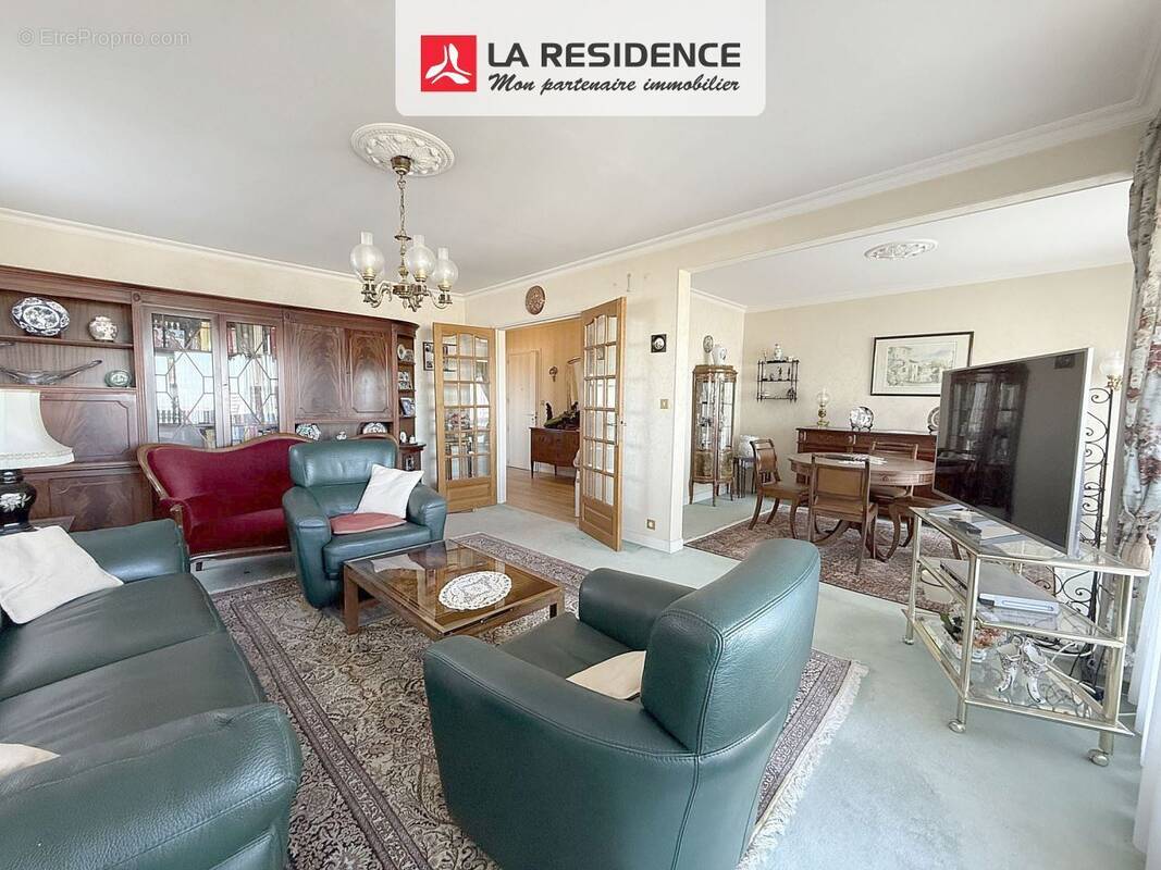 Appartement à VELIZY-VILLACOUBLAY