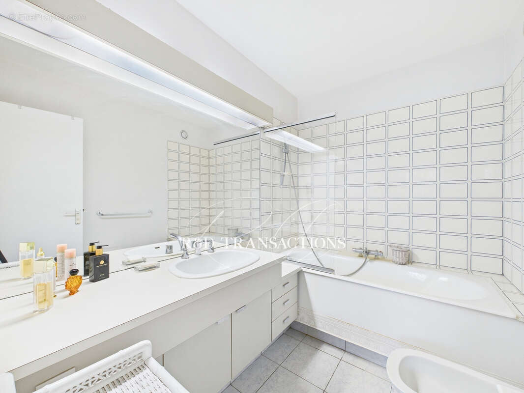 Appartement à SURESNES