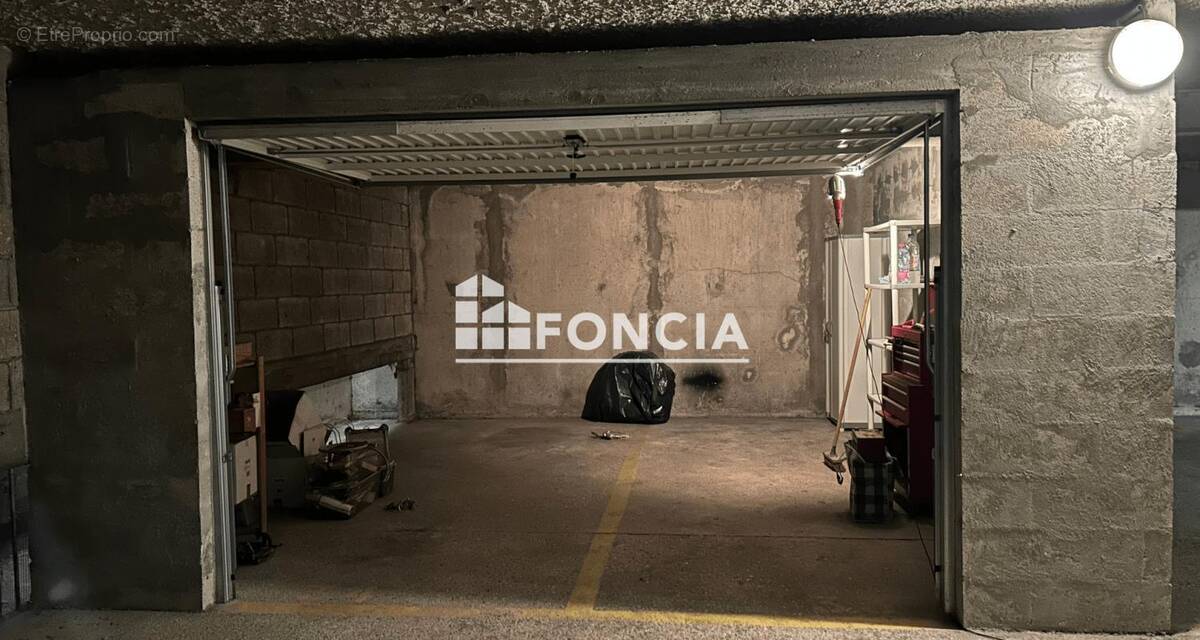 Parking à DRAVEIL