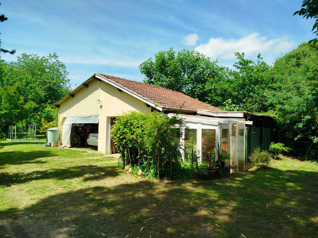 Maison à PINEUILH