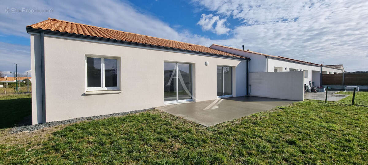 Maison à NOTRE-DAME-DE-RIEZ