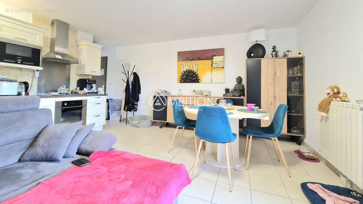 Appartement à PUGET-SUR-ARGENS