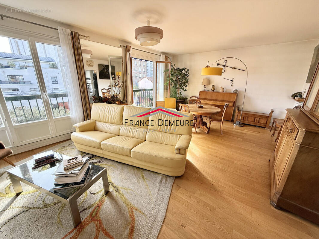 Appartement à COLOMBES