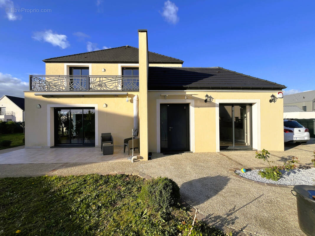 Maison à CHAMPHOL