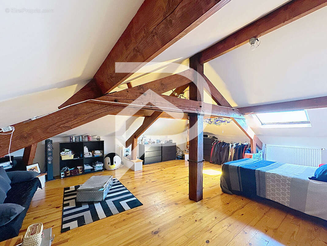 Maison à QUAROUBLE