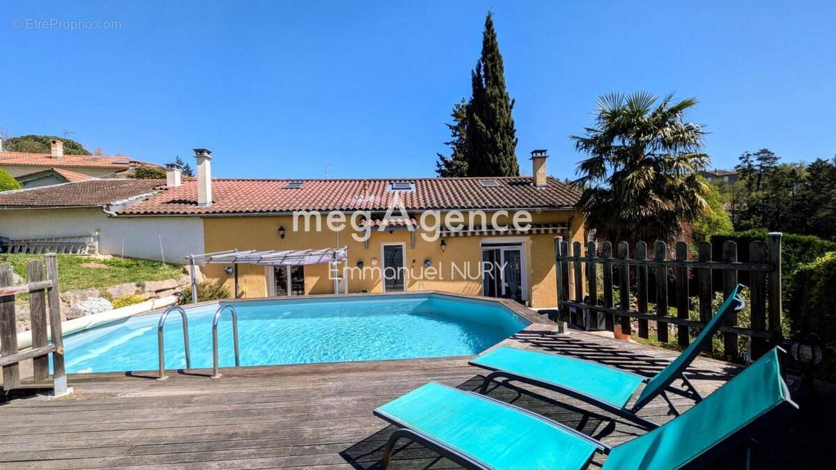 Maison à CHARBONNIERES-LES-BAINS