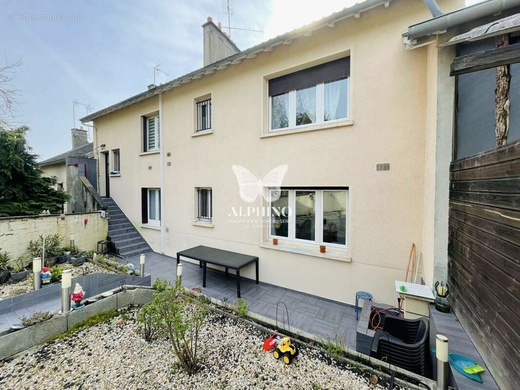 Maison à BELLAC