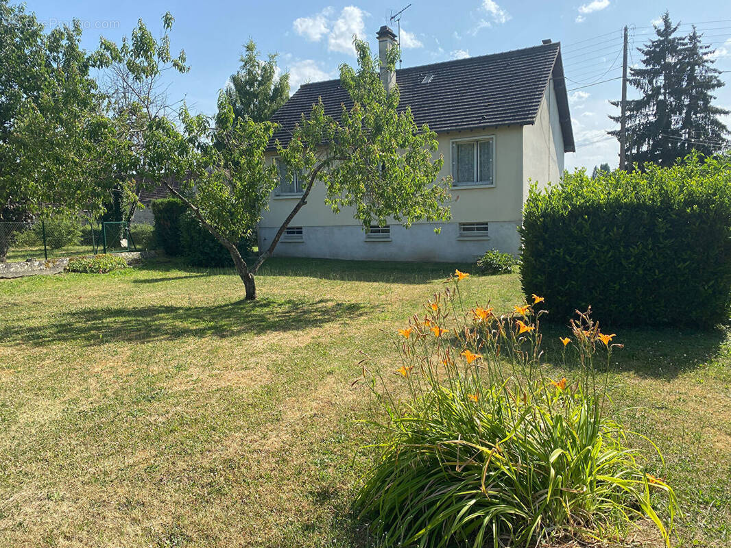 Maison à FONTENAY-SAINT-PERE