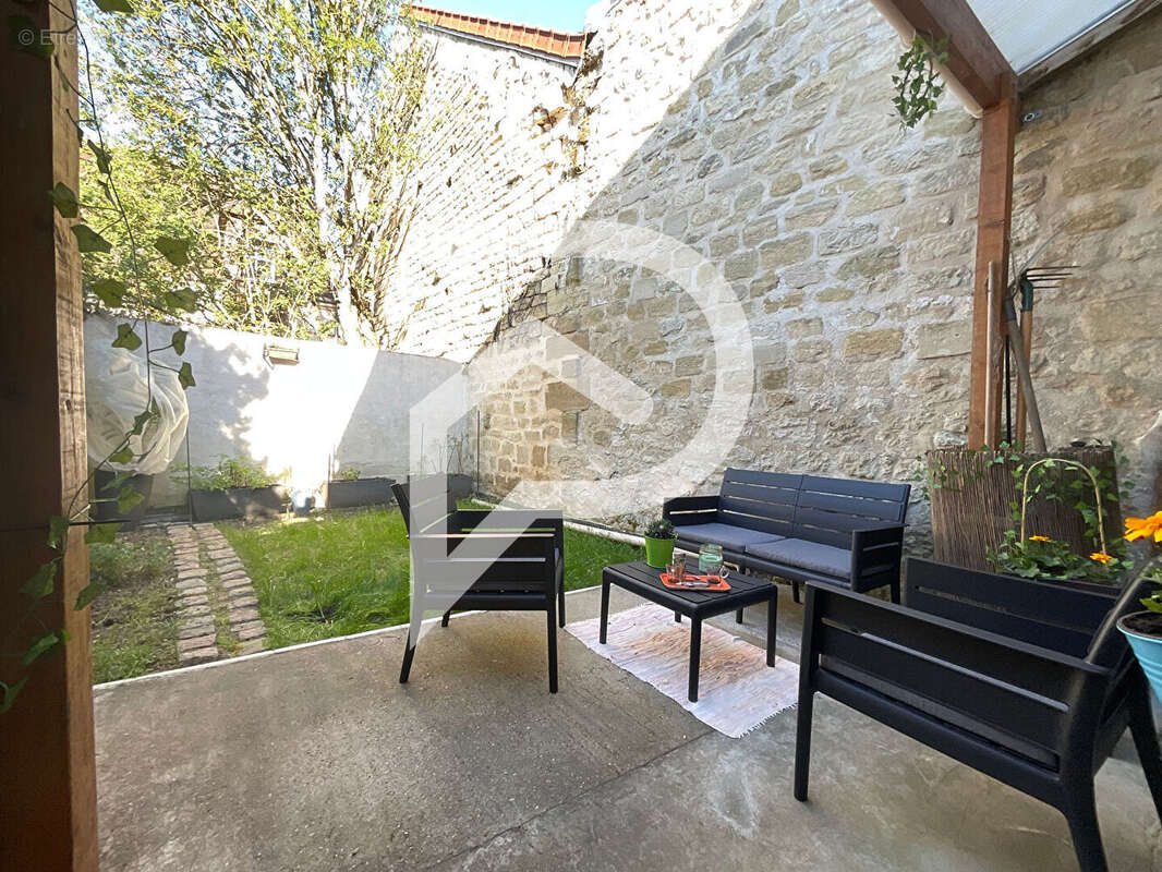 Appartement à NEUVILLE-SUR-OISE