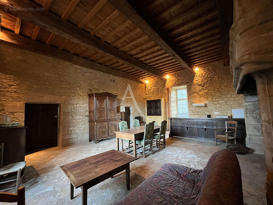 Maison à CAMPAGNAC-LES-QUERCY