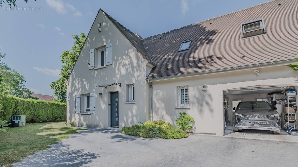 Maison à LAMORLAYE