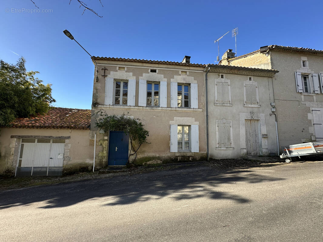 Maison à BERNEUIL