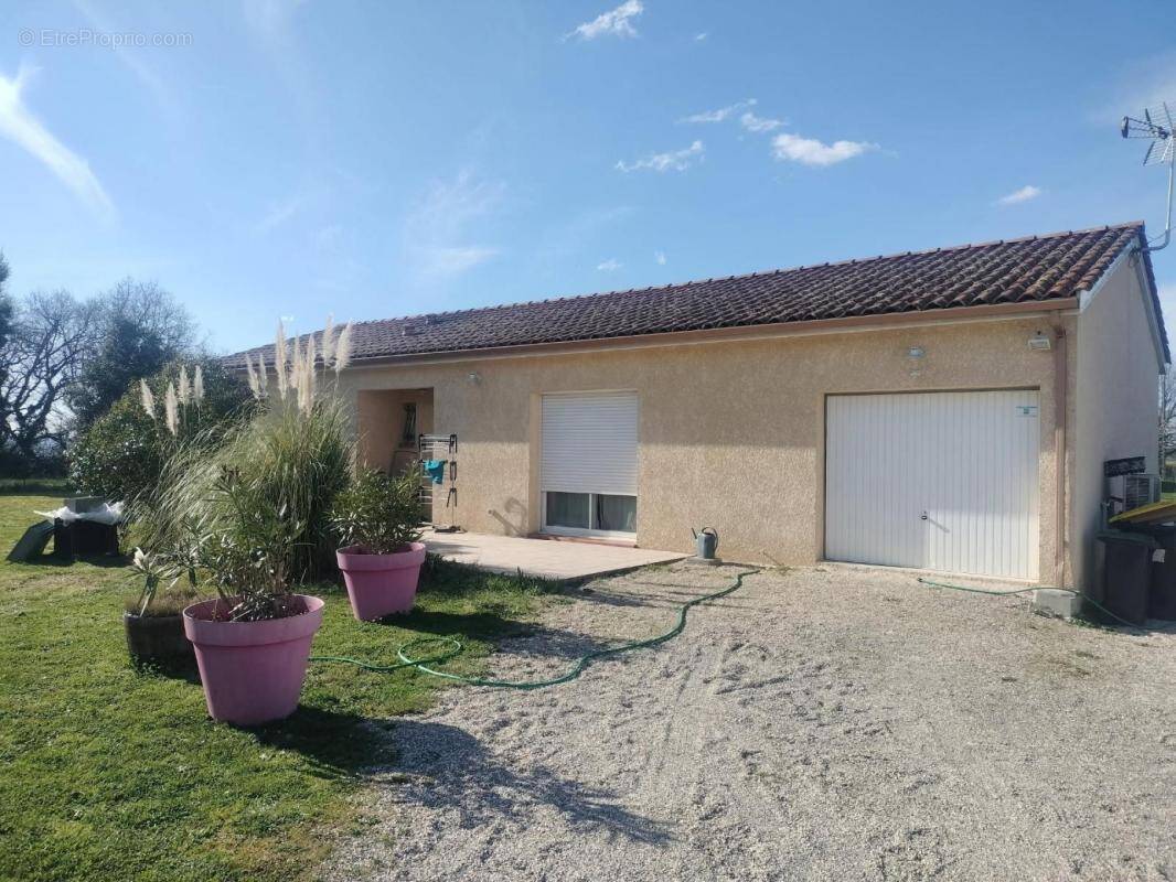 Maison à POMPIGNAN