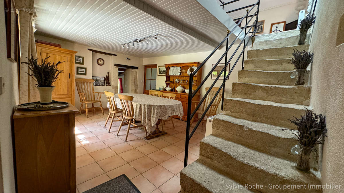Maison à VISAN