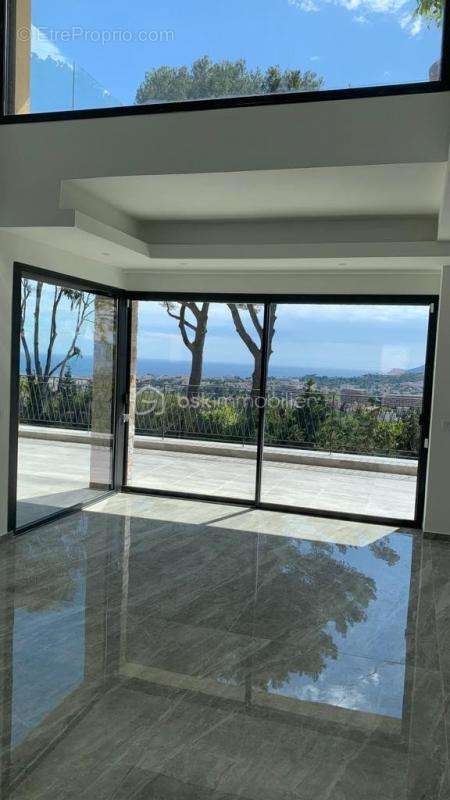 Maison à MOUGINS