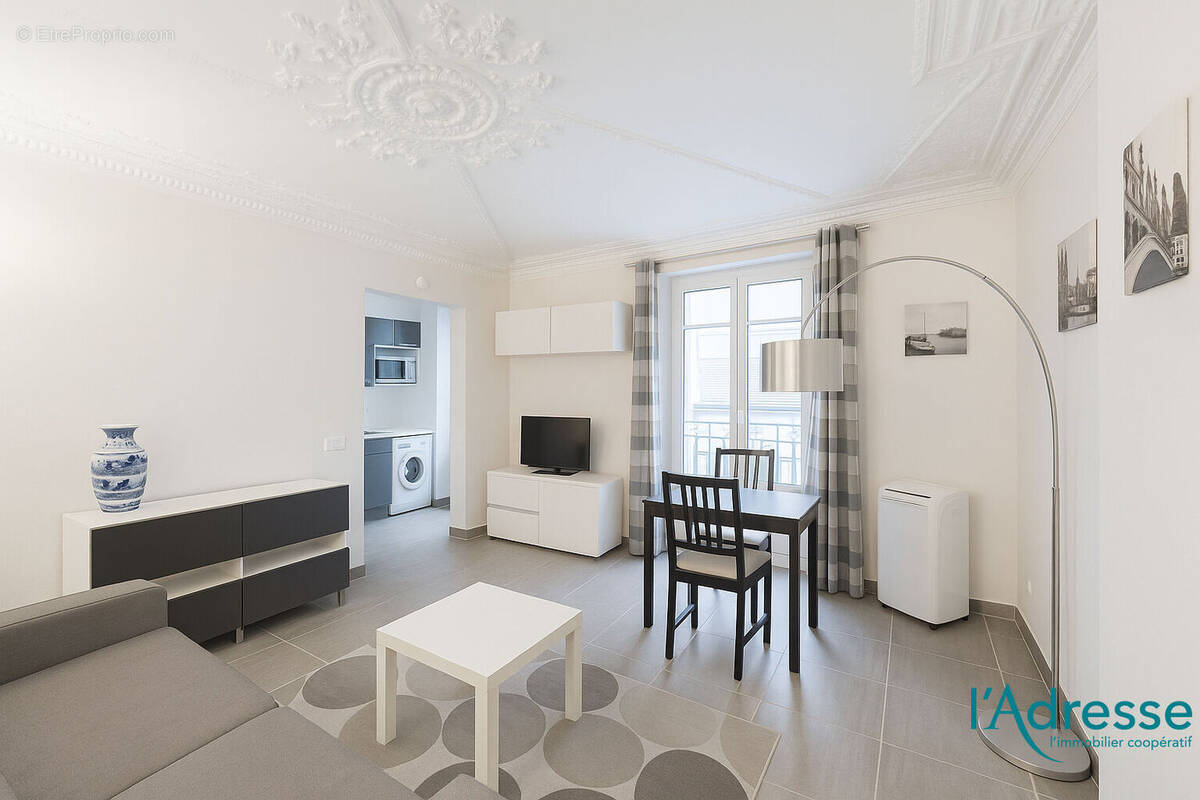 Appartement à PARIS-11E