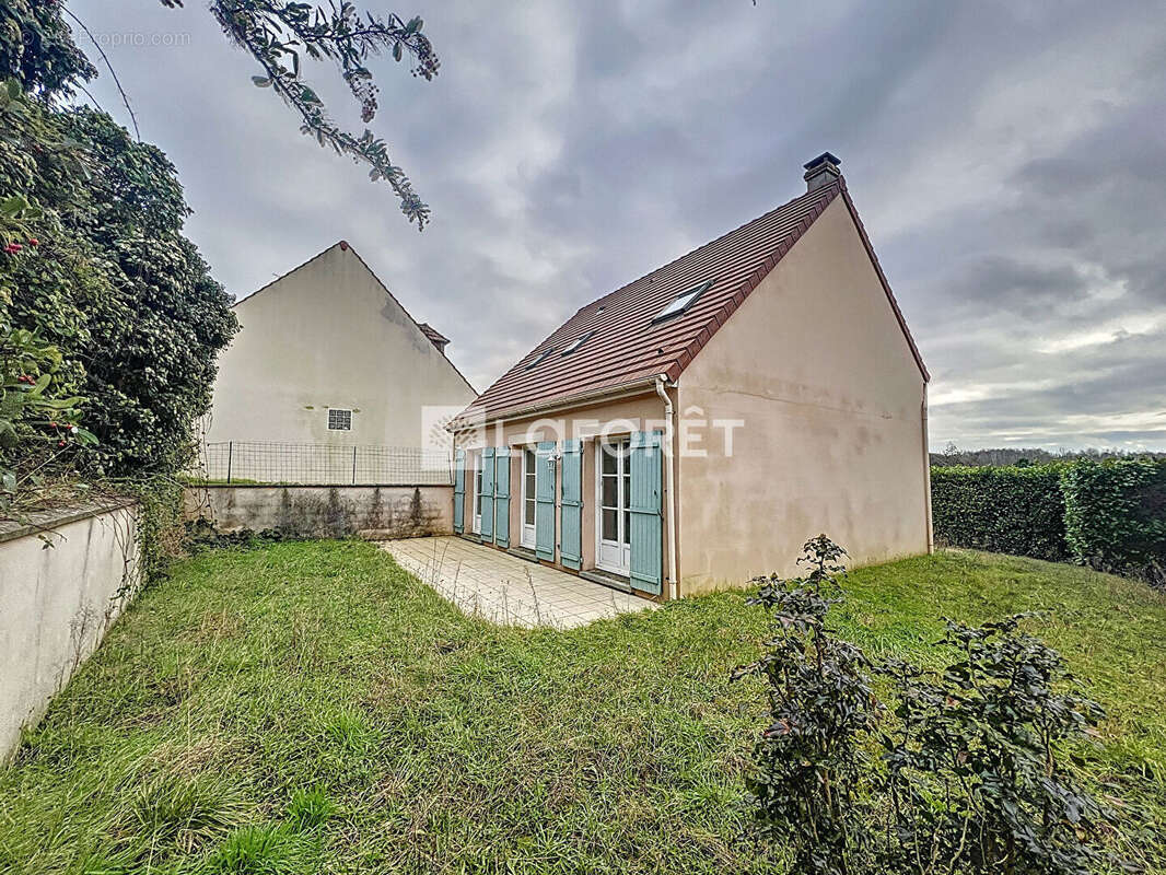 Maison à LINAS