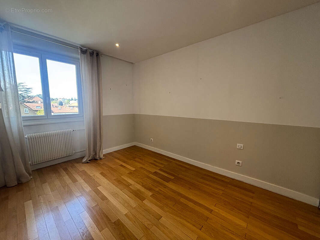 Appartement à TASSIN-LA-DEMI-LUNE