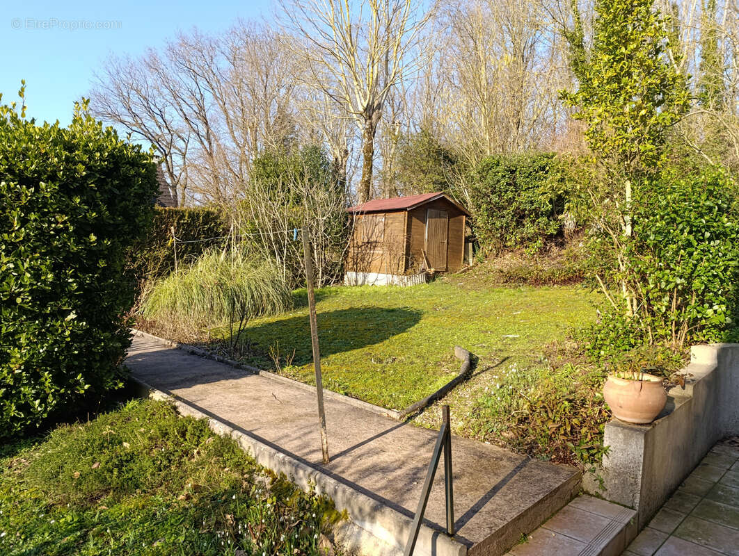 Maison à BURES-SUR-YVETTE