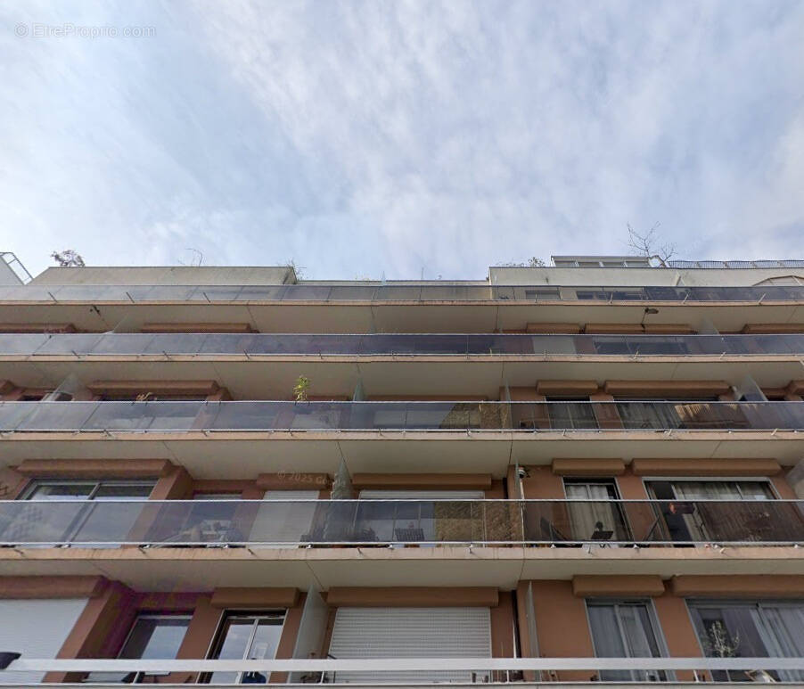 Appartement à PARIS-20E