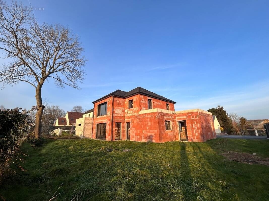 Maison à TOURNAN-EN-BRIE
