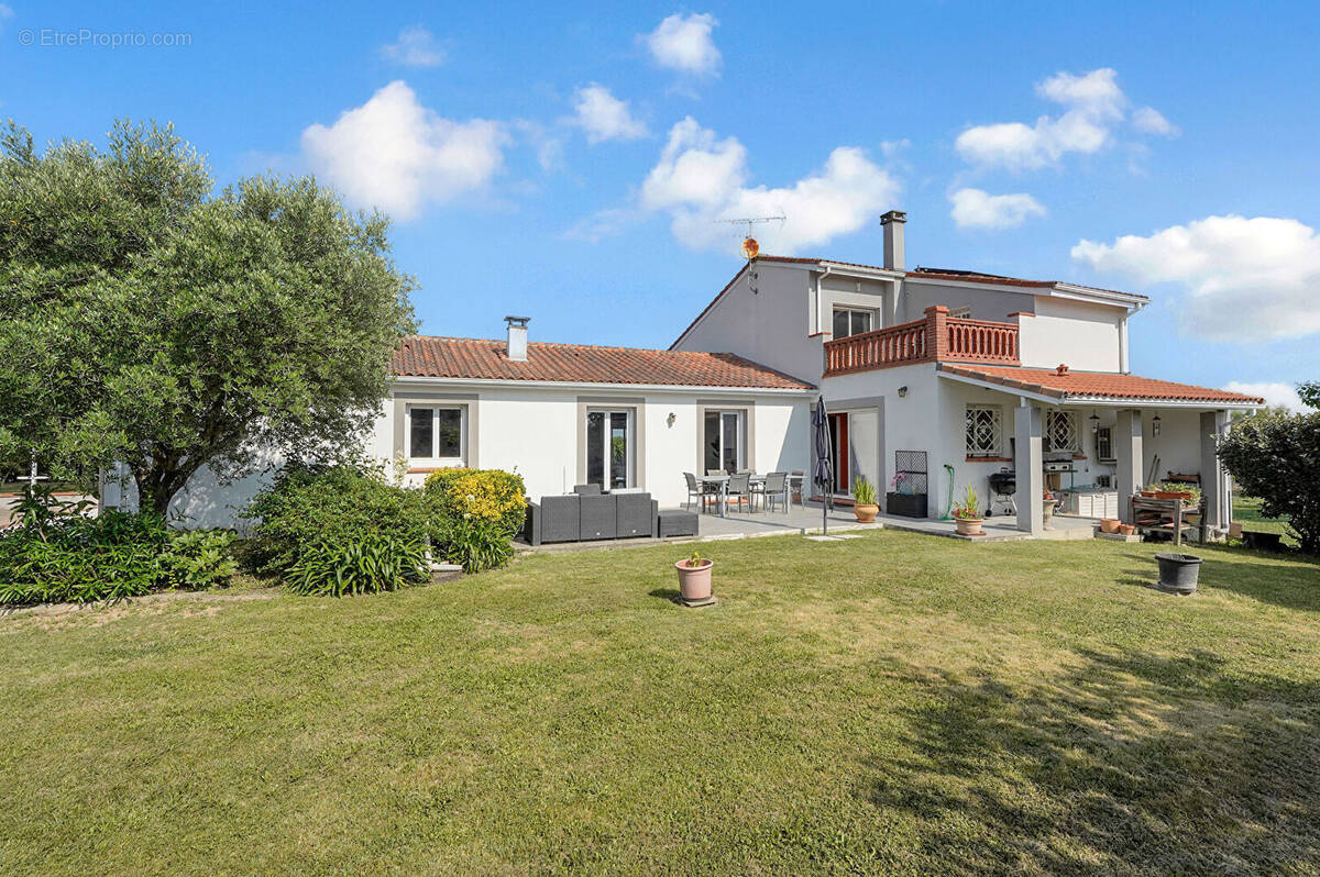 Maison à FRONTON