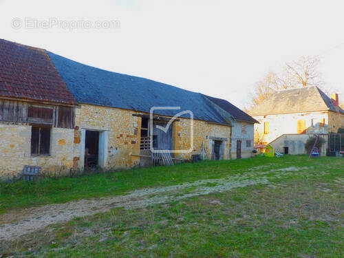 Maison à GOURDON