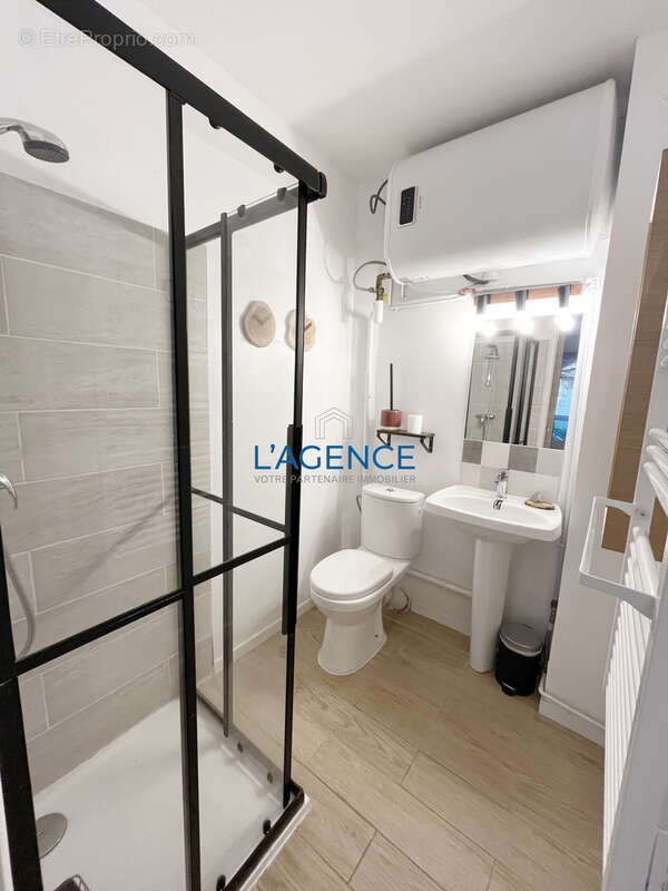 Appartement à BORMES-LES-MIMOSAS