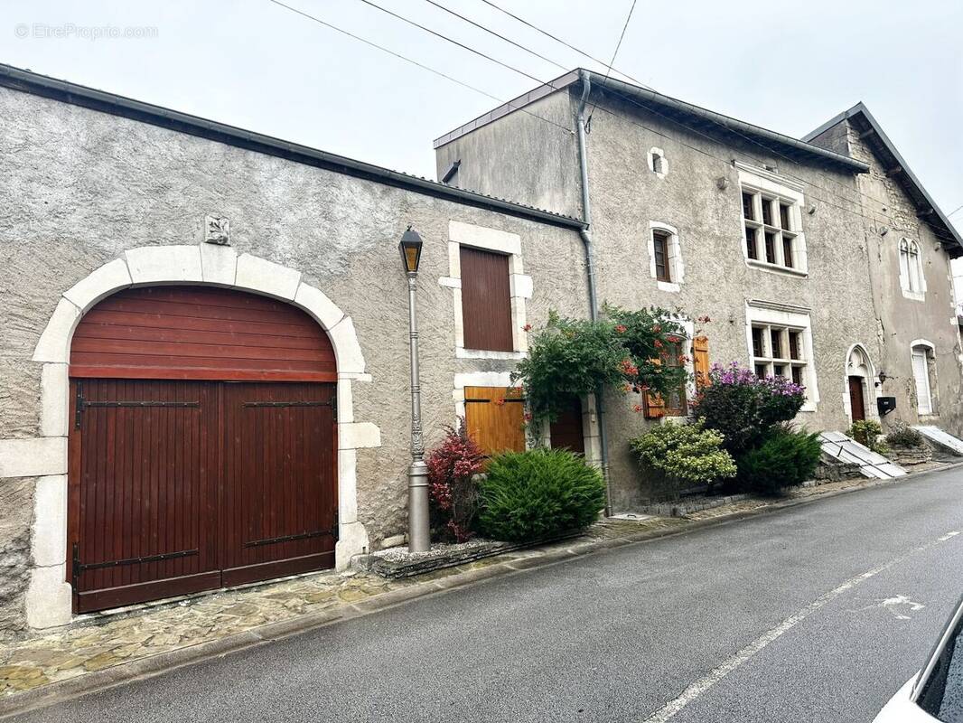 Maison à PULLIGNY