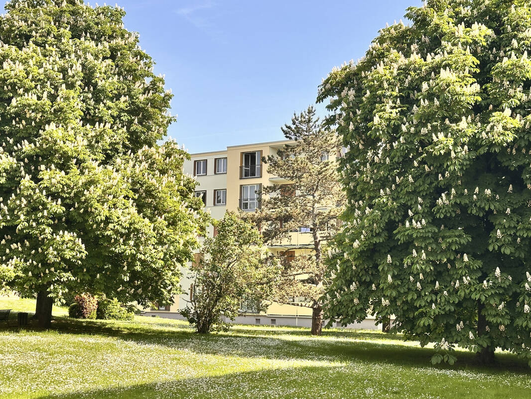 Appartement à BROU-SUR-CHANTEREINE
