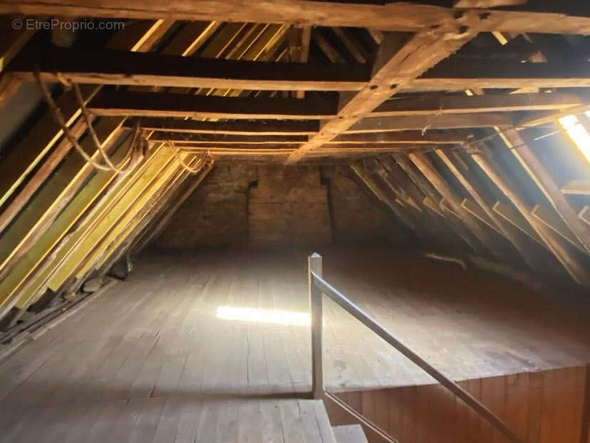 Maison à SARRAZAC